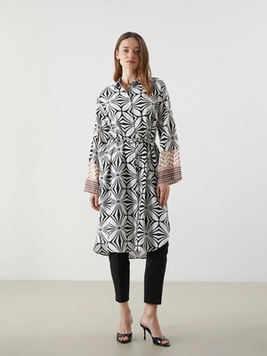 LC Waikiki Beyaz Desenli Oversize Kadın Gömlek Tunik