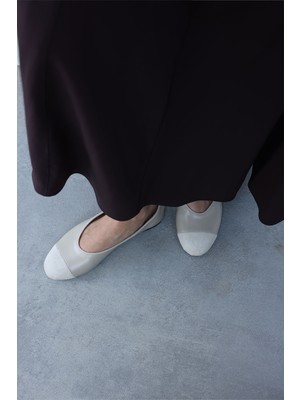 Lutvelizade Babet 2605 - Oval Burun Süet Detaylı Bej Kadın Babet