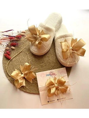 İrembaby Anne Bebek Lohusa Seti Gold Tüylü Fiyonk Lohusa Tacı Terlik ve Bebek Saç Bandı Lohusa Takımı