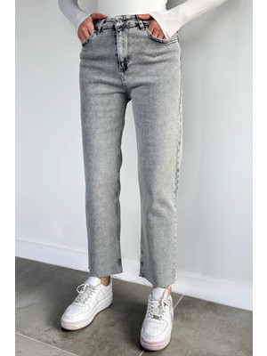 Gülseli Kadın Yüksek Bel Kesik Paça Jean Kot Pantolon P-00020426