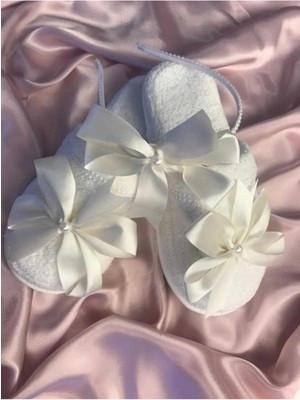 İrembaby Fiyonklu Beyaz Lohusa Terlik Taç Setil 1006 – Lohusa Seti – Lohusa Seti – Lohusa Seti