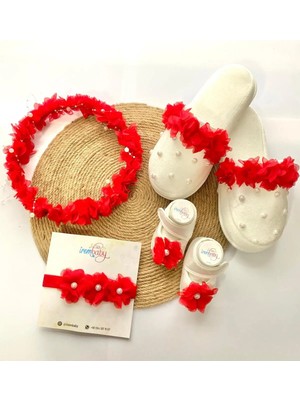 İrembaby Anne Bebek Lohusa Seti Kırmızı Incili Çiçekli Lohusa Tacı Terliği ve Bebek Bandana Ayakkabı Takımı