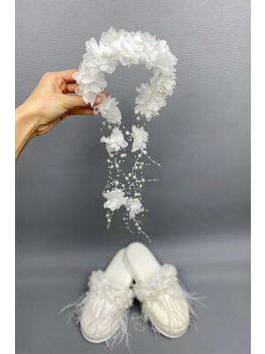 İrembaby Beyaz Lazer Çiçekli Taç ve Tüylü Lohusa Terlik Seti