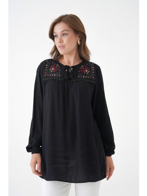 Mermaya Yaka Bağlamalı, Etamin Desen Nakışlı, Bürümcük Bluz