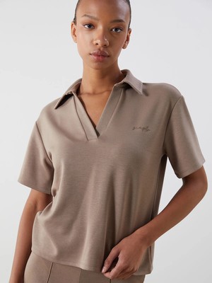 Lc Waikiki Yeni Sezon Polo Yaka Nakışlı Kadın Tişört