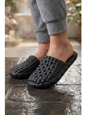 Gezer Yazlık Eva Kadın Ev Banyo Bahçe Havuz Plaj Terlik