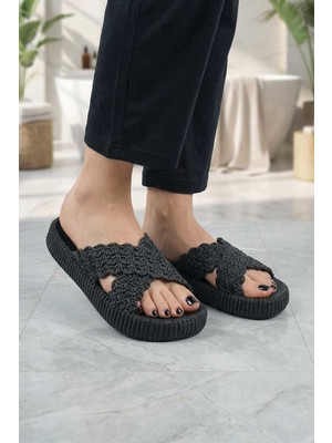Gezer Kadın Yazlık Ev Banyo Islak Zemine Uygun Terlik