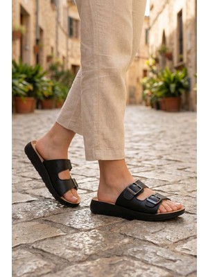 Gezer Kadın Yazlık PU Alt Taban Suni Deri İki Toka Ayarlanabilir İç Taban Anatomical Dört Nokta Yastıklı Rahat Günlük Terlik