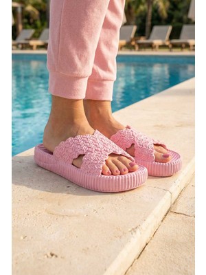 Gezer Kadın Yazlık Ev Banyo Islak Zemine Uygun Terlik