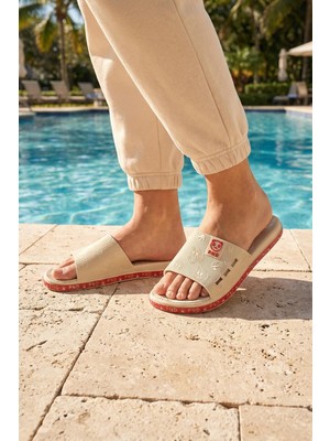 Gezer Yazlık Kaydırmaz Taban Kadın Terlik