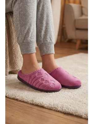 Gezer Kadın Kışlık PU Rahat Taban Nakışlı Tasarım Ev Bahçe Terlik