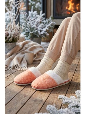 Gezer Kışlık Ev İçi Peluşlu Kadın Terlik