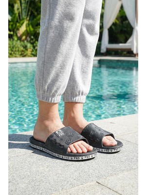 Gezer Yazlık Kaydırmaz Taban Kadın Terlik