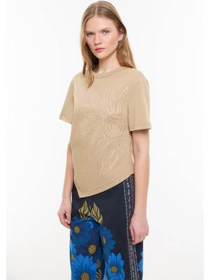 ROMAN Güneş Nakışlı Asimetrik T-Shirt Kahve YY023837_005