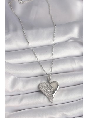 316L Çelik Gümüş Renk Zincir Zirkon Taşlı Kırık Kalp Model Kadın Kolye Nemere