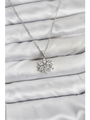 316L Çelik Zincir Gümüş Renk Lotus Model Zirkon Taşlı Kadın Kolye Nemere