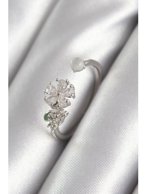 Pirinç Gümüş Renk Zirkon Taşlı Çiçek Model Kadın Yüzük Nemere
