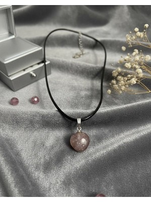 Meneva Aksesuar Çilek Kuvars Doğal Taş Deri Ipli Kolye