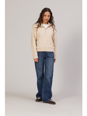 Nisan Triko Yakası Fermuarlı Triko Kazak