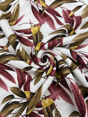 Elna Kumaş Ekru Zemin Yaprak Desenli Viskon Kumaş – Akışkan, Hafif ve Nefes Alabilir (150 cm En) ELNV98