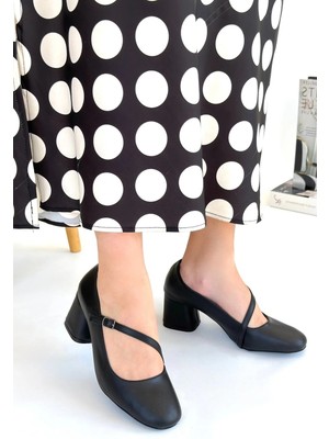 Indispensablely Kier Siyah Cilt Topuklu Ayakkabı