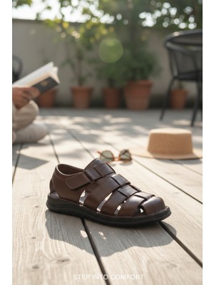 Enoch Erkek Hakiki Deri Kapalı Burun Cırtlı Düz Taban Sandalet