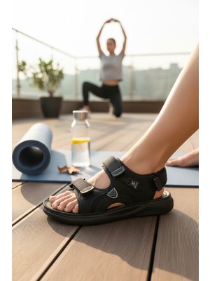 Enoch Erkek Çok Bantlı Cırtlı Düz Taban Sandalet