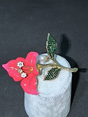 Vulwox Zümrüt Yaprak Incili Çiçek Broş