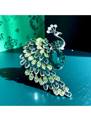 Rachel Silver Zümrüt Zirkon Taşlı Gümüş Renk Tavus Kuşu Broş