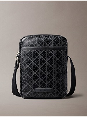 Calvin Klein Erkek Emblem Aop Coated Slim Reporter Omuz Çantası