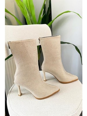 M&B COLLECT Kadın Londen Bej Süet  Gümüş Taş Işlemeli 9 cm Ince Topuklu Arkadan Fermuarlı Kısa Çizme-Bot