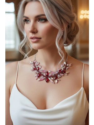 Caş Dekorasyon Gümüş Renk Kırmızı Taş Detaylı Tasarım Abiye Kolye