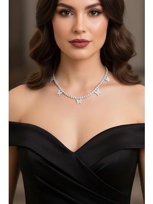 Caş Dekorasyon Gümüş Renk Kelebekli Taşlı Su Yolu Kolye