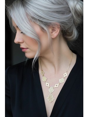 Caş Dekorasyon Altın Renk Fatma Ana Eli Çelik Kolye