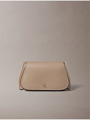 Calvin Klein Kadın Ck Curved Zincir Detaylı Cüzdan