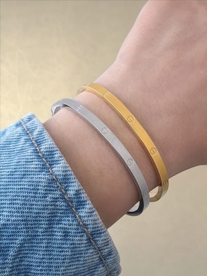 QA Quella Accessories Çelik C   Ince Düz Gümüş & Gold Kelepçe Bileklik Iç Çapı: 6 cm / Çevresi: 19 cm - Gümüş