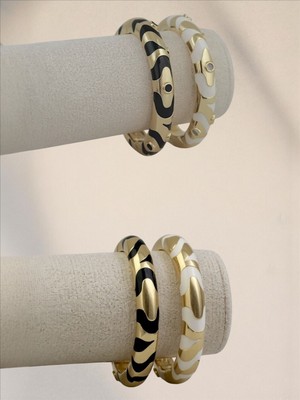 QA Quella Accessories Rodyum Zirkon Etnik Siyah & Beyaz 14 Ayar Altın Kaplama Gold Kelepçe Bileklik Iç Çapı: 5,7 cm Çevresi: 22 cm - Siyah