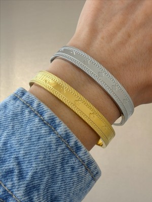 QA Quella Accessories Çelik Yonca  Gümüş & Gold Kalın Kelepçe Bileklik Iç Çap: 5,9 cm / Çevresi: 19 cm - Gold