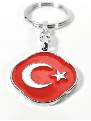 Moncuk Design Türk Bayrağı Figürlü Kırmızı Metal Anahtarlık – Sade Şıklık ve Güçlü Anlamın Buluşması