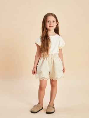 Lc Waikiki Yeni Sezon Beli Lastikli Nakışlı Kız Çocuk Şort