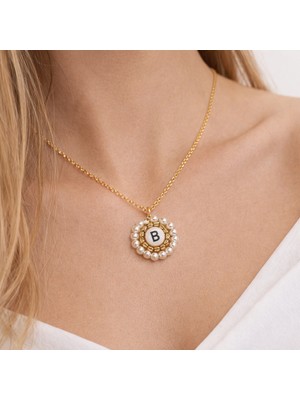Crystal Atelier Kişiye Özel Harf Kolye Inci Detaylı Gold Renk Çelik Kadın Kolye – Isim Baş Harfi Kolyesi Hediye Takı