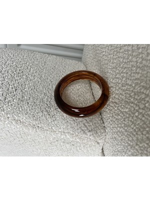 Famco Kahverengi Akrilik Bileklik – Vintage Amber Görünümlü Kalın Halka Bilezik – Minimal Şık Kadın Aksesuar