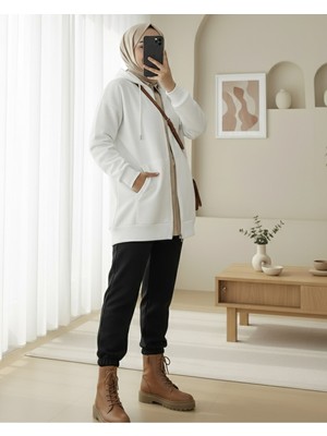 Modamorfo Kapşonlu Cepli Fermuarlı Şardonlu Sweat -Beyaz