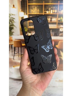 Vip Case Oppo A74 Uyumlu Siyah Kelebek Desenli Silikon Darbe Emici Klasik Korumalı Rubber Kılıf