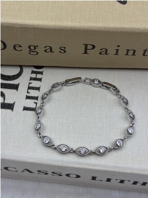 Hedef Bujiteri Gümüş Renk Nazar Göz Formlu Zirkon Taşlı Bileklik CM62