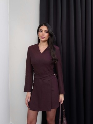 Esra Helvacı Çapraz Kemer Detaylı Vatkalı Mini Elbise