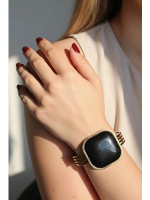 Caş Dekorasyon Altın Renk Siyah Taşlı Çelik Kelepçe Bileklik