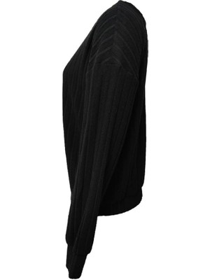 Barış Beauty Kadın Uzun Kollu V Yakalı Pencere Sırt Dantel Detaylı Kalın Fitilli Kaşkorse Bluz