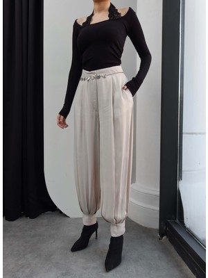 Esra Helvacı Saten Pileli Şalvar Pantolon