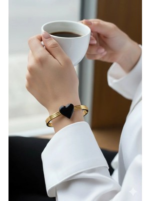 Caş Dekorasyon Altın Renk Kalp Figürlü Çelik Kelepçe Bileklik